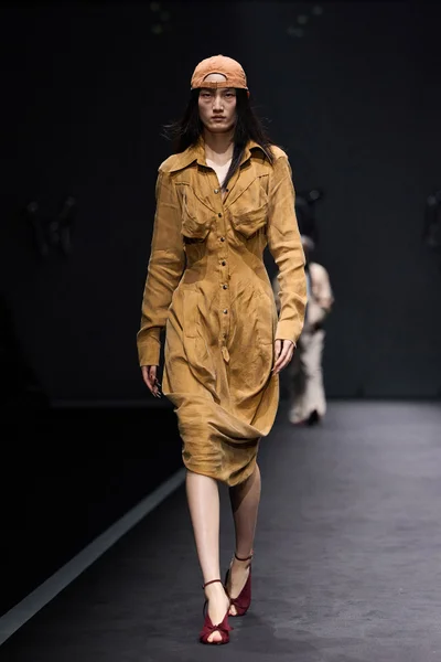 Look 43